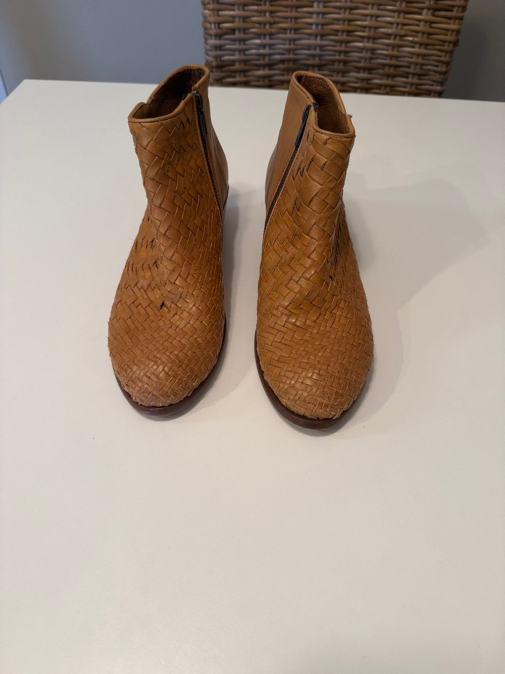 FRYE Woven Leather Ankle Boots in Tan Size 8 good condition